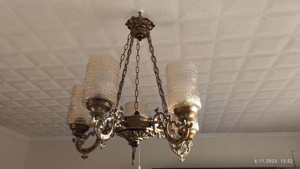 Żyrandol mosiężny