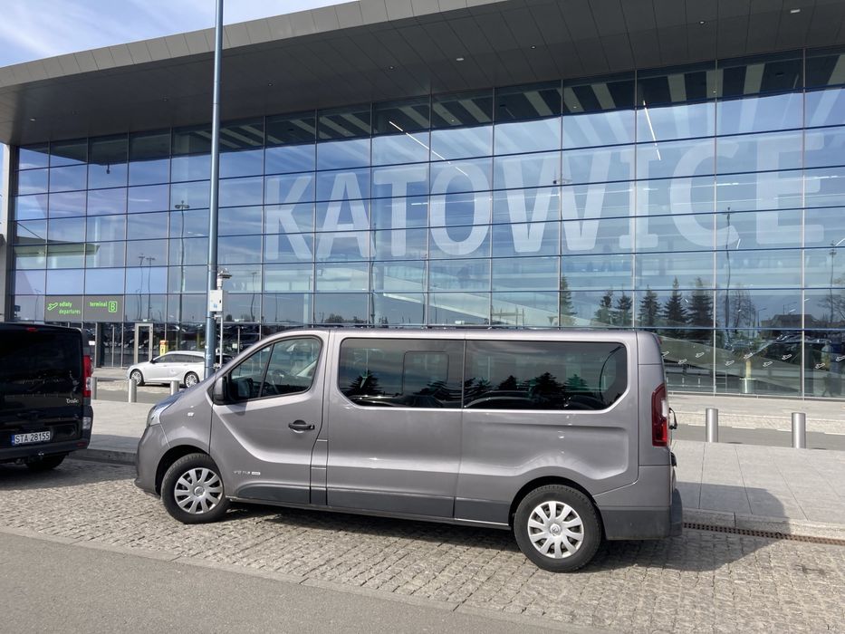 Wynajem busa 9 osobowego