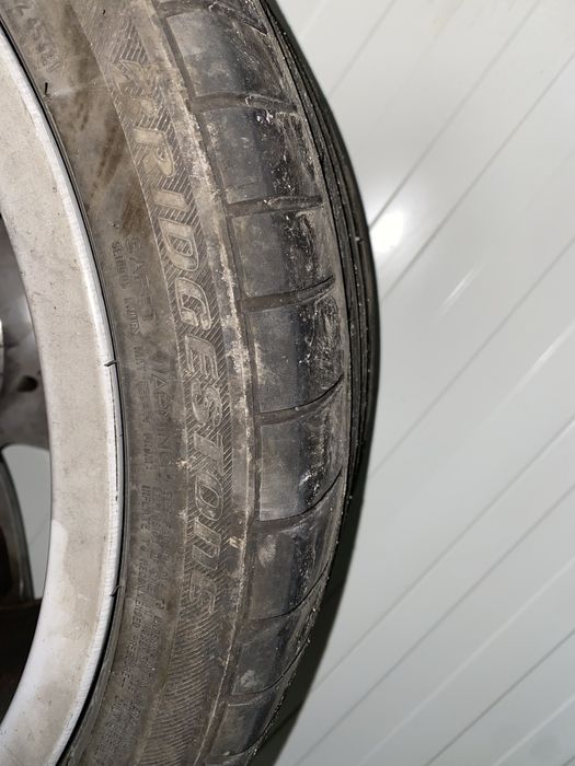 1 Jante original BMW R18 PACK M com pneu.  Furação 5x120.  Jante em muito bom estado.