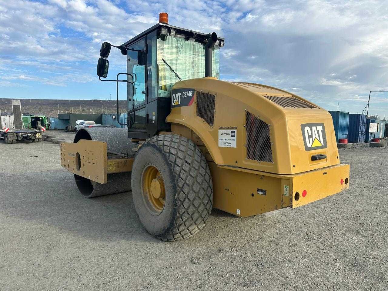 Послуги грунтового катку JCB 116D та CAT CS74B