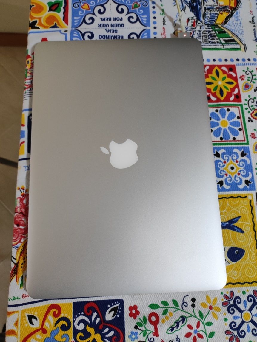 MacBook Air 13" (2012) -  Impecável