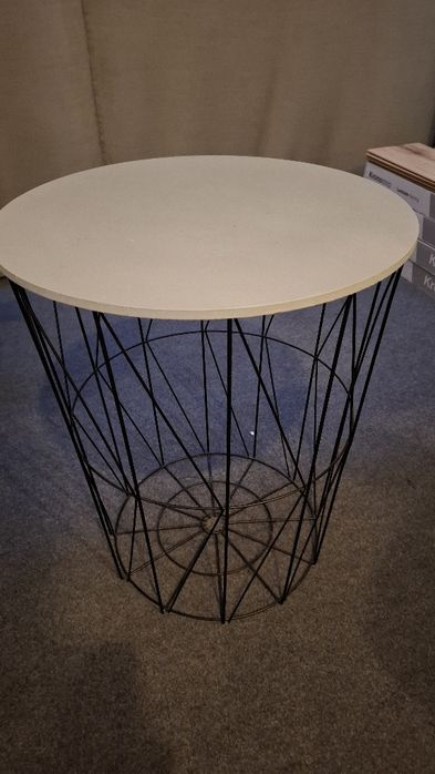 Sprzedam stolik ażurowy