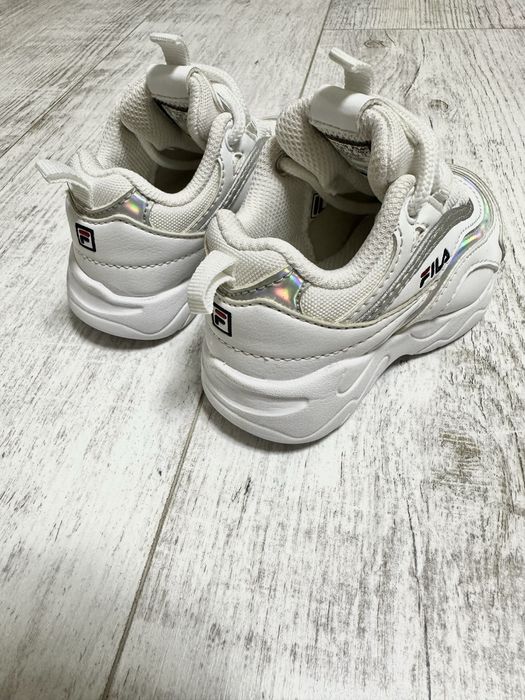 Дитячі кросівки Fila Ray (EUR 22)
