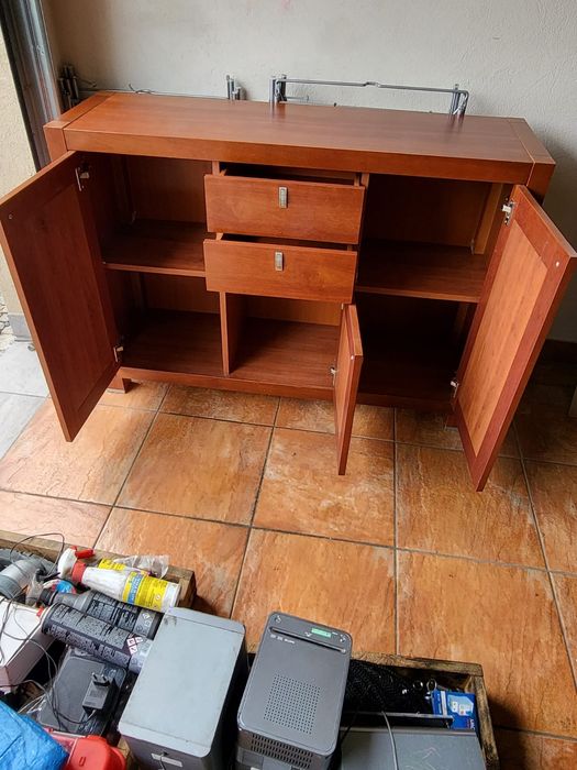 Szafka pod telewizor z litego drewna