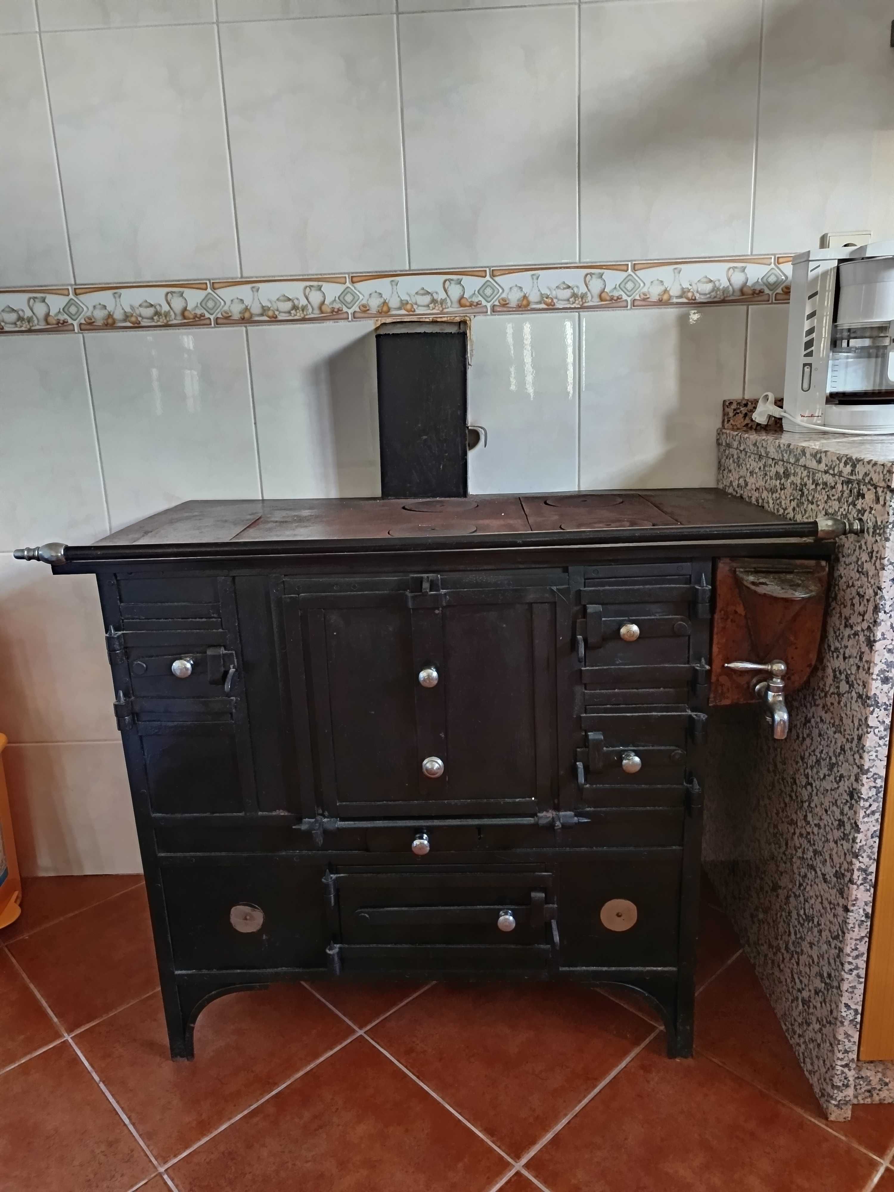 Fogão de lenha quase novo