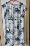 Elegancka letnia prosta sukienka w kwiatki do kolana greenpoint 42 XL