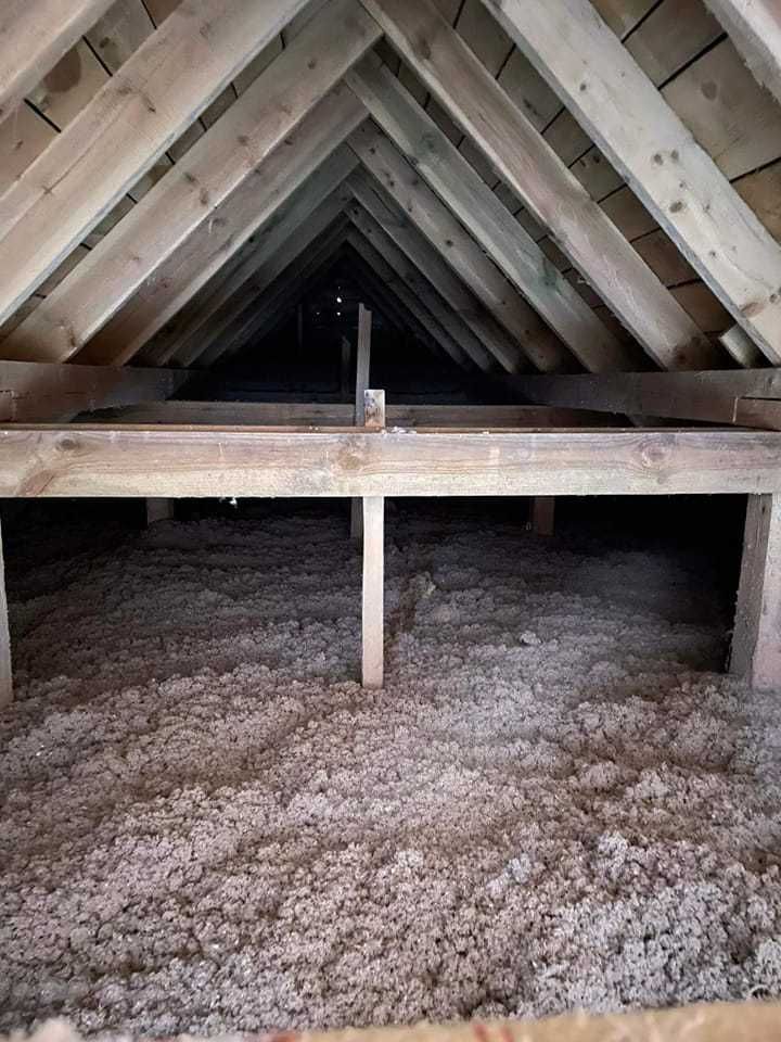 Celuloza Wełna Granulat Mineralna i Skalna Stropy Dachy Poddasza