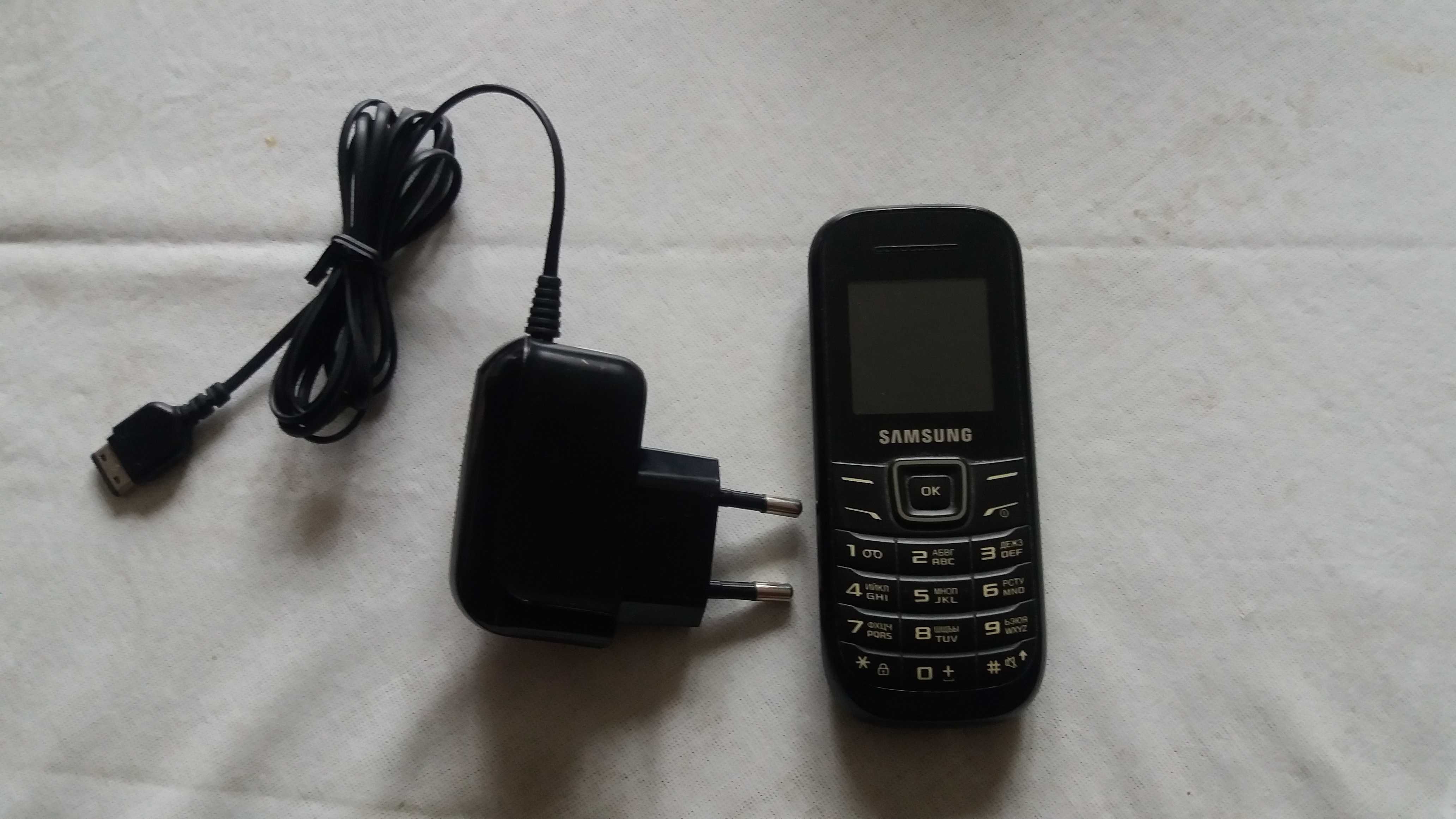 Продам не рабочий б/у телефон Samsung GT - E1200M.