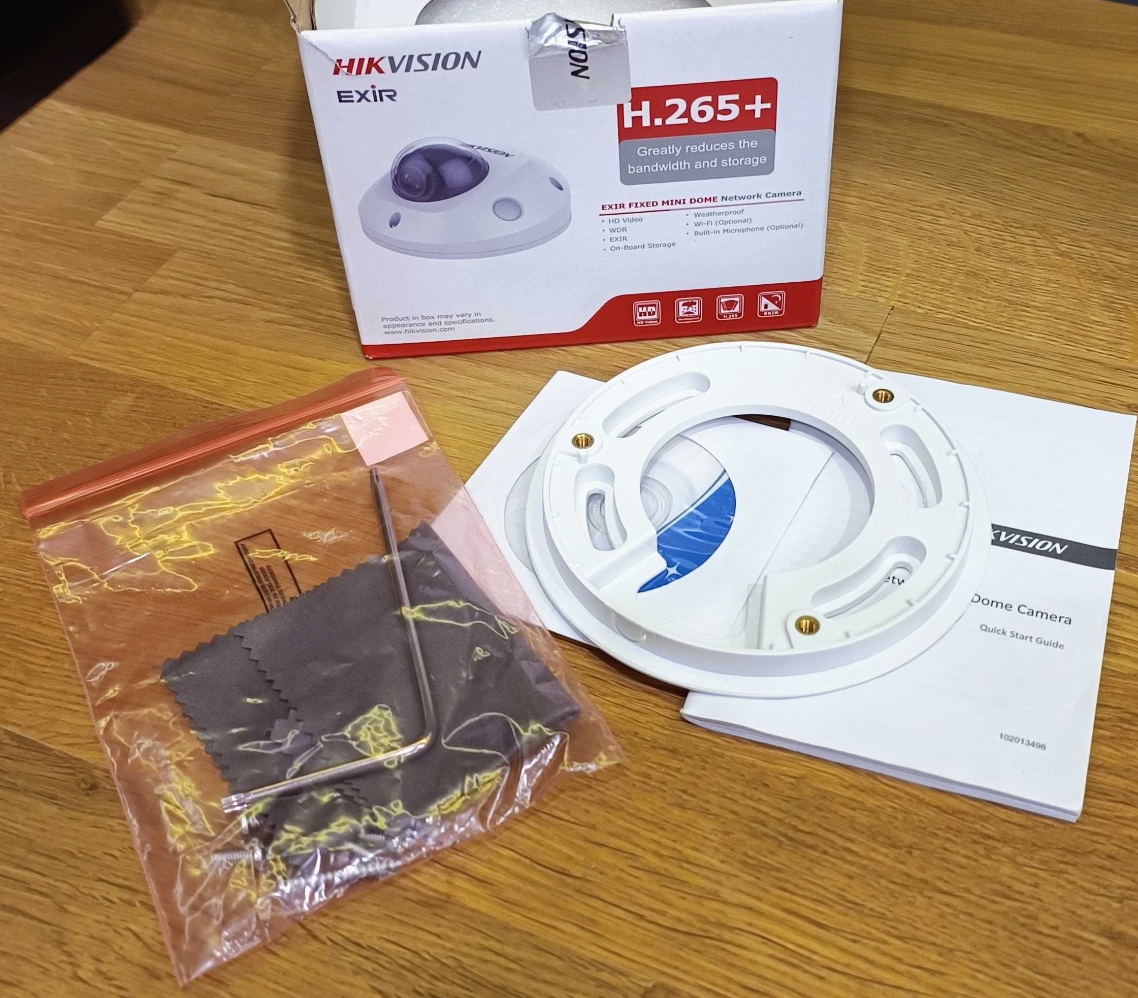 IP-камера відеоспостереження HIKVISION DS-2CD2543G0-IWS (2.8 мм)