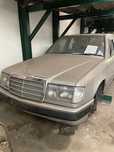 Para Peças Mercedes-Benz Três Volumes (W124)