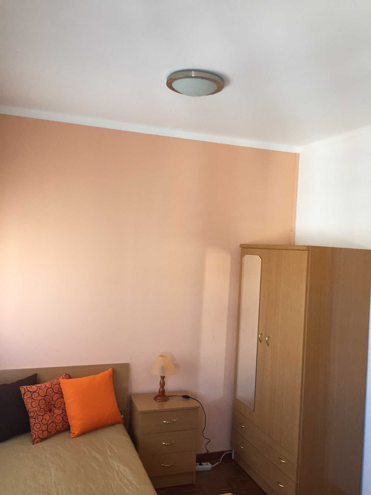 Arrendo quarto Av. Mq de Pombal LEIRIA DESPESAS INCLUIDAS