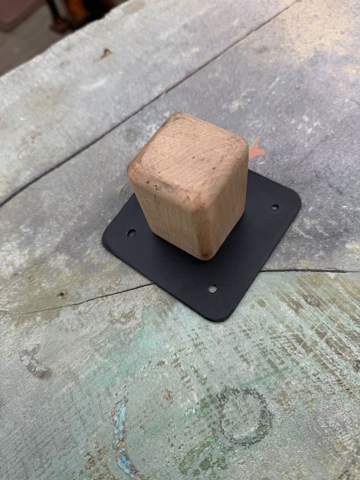 Ніжки для мебелі з натуральної деревини