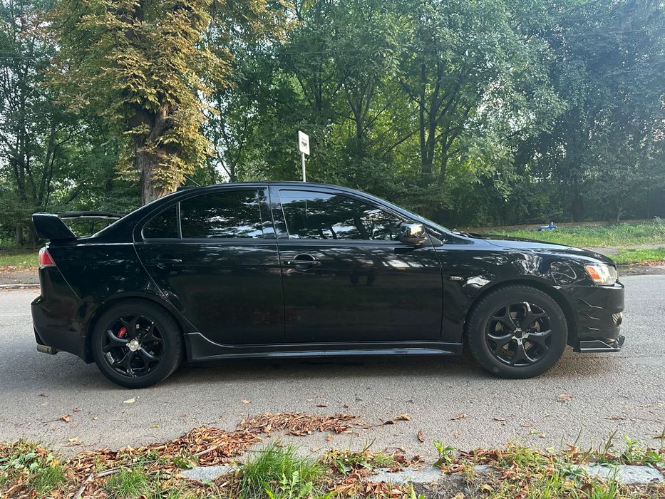 Mitsubishi lancer 10