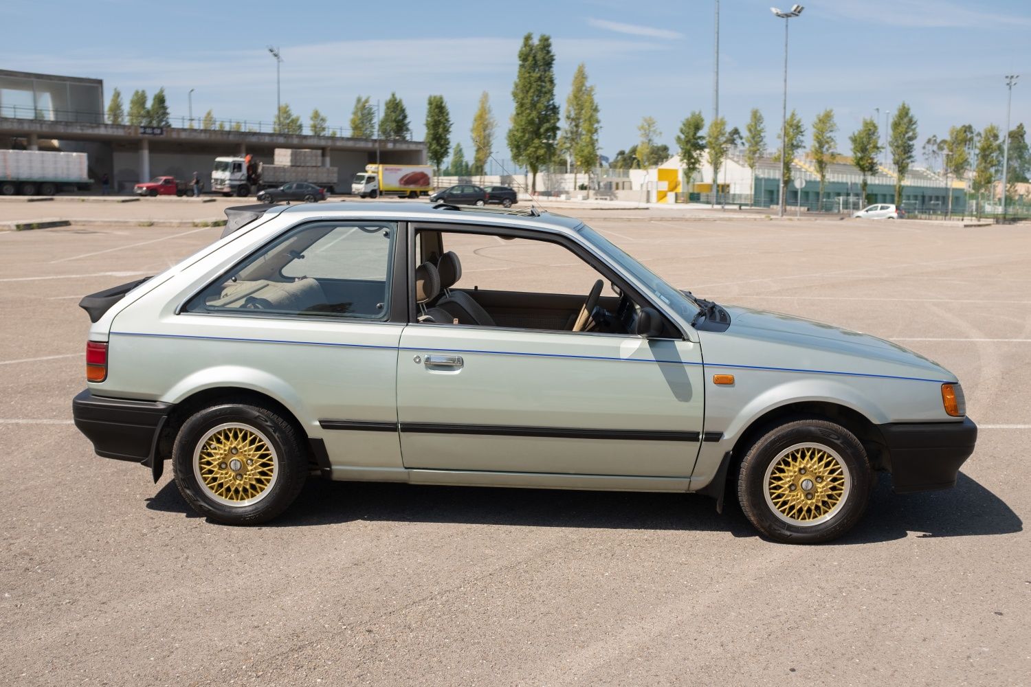 Mazda GLX 323 1.3