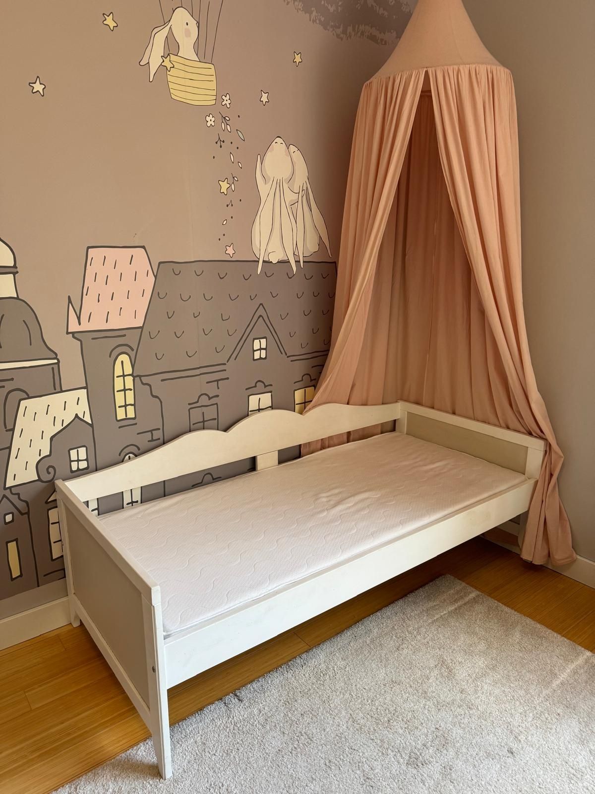 Ikea Hensvik 160x70cm wraz z materacem Vitmat