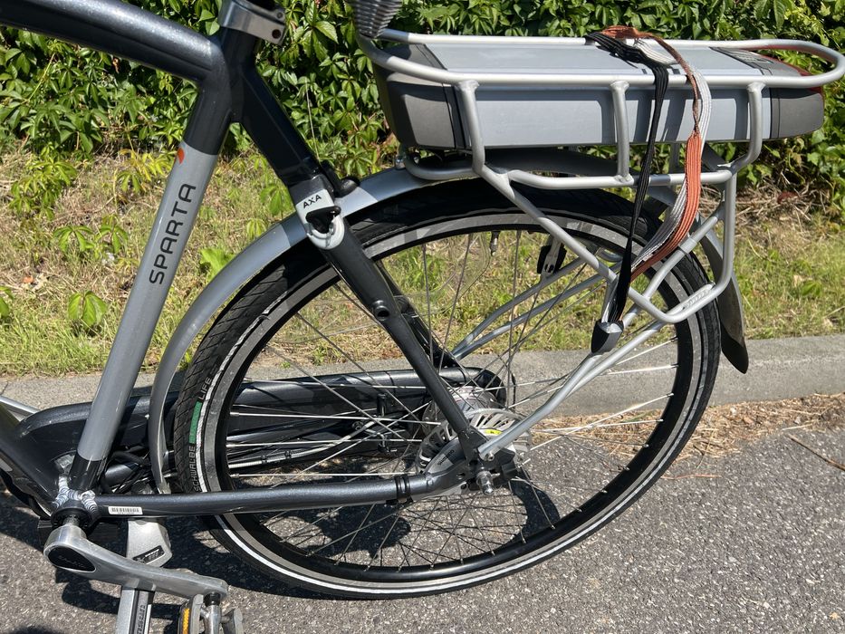 Ładny rower elektryczny SPARTA ION RX+ 36V Nexus 8/A