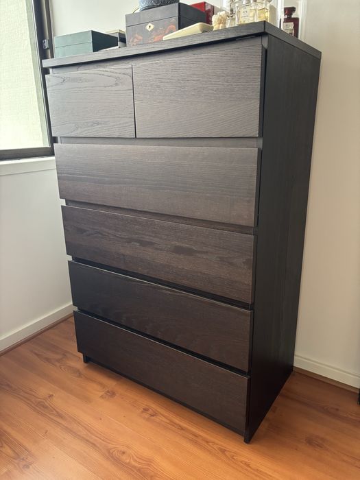 Cómoda preta IKEA Malm c/6 gavetas