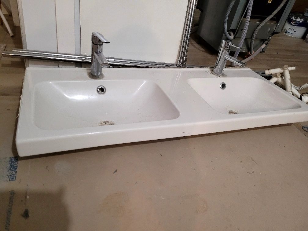 Umywalka 120cm Ikea z bateriami