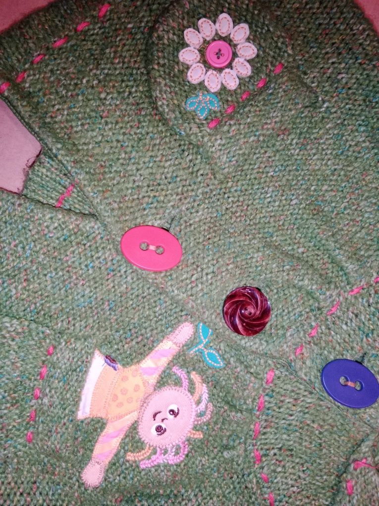 Sweter z Next wyszywany