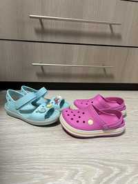 Crocs 2 пари сабо та сандалі j1