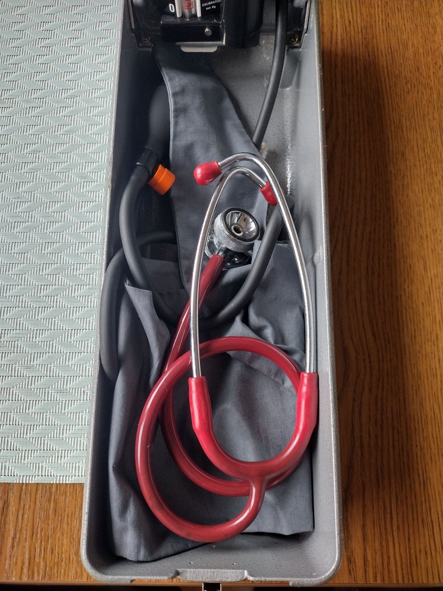 Ciśnieniomierz accoson model hospital bs 27 Hg44 plus stetoskop