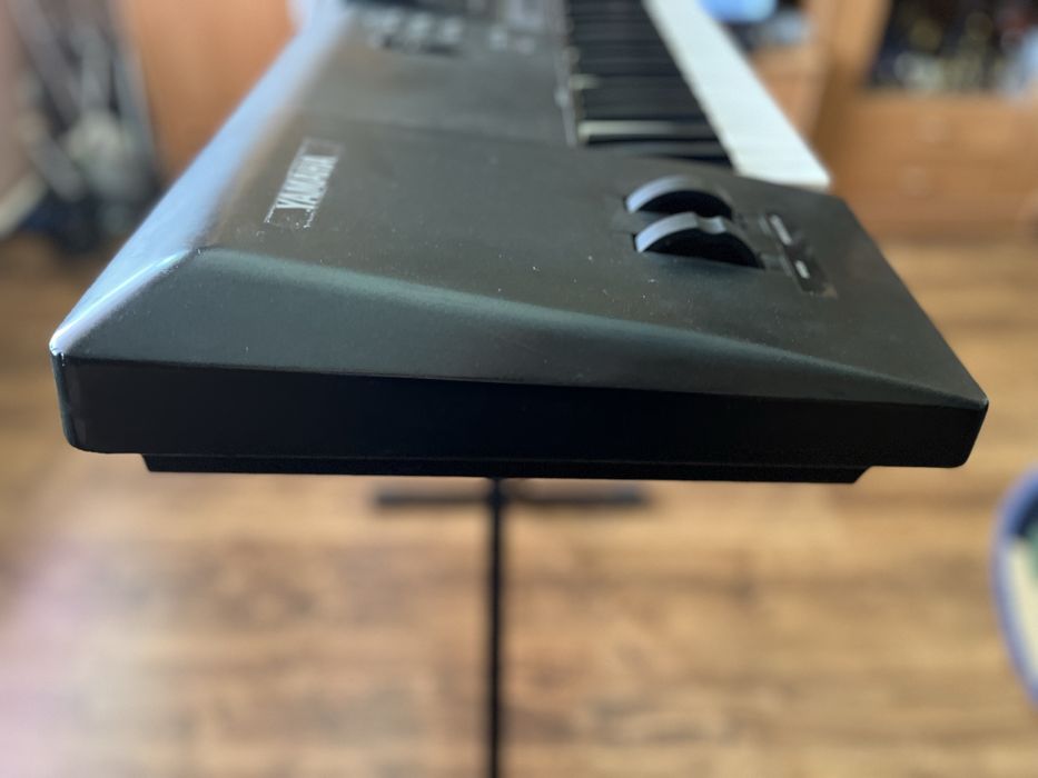 Yamaha QS 300 Секвенсер