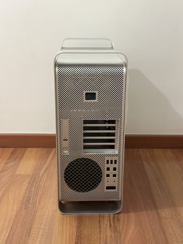 Caixa Mac Pro de 2012