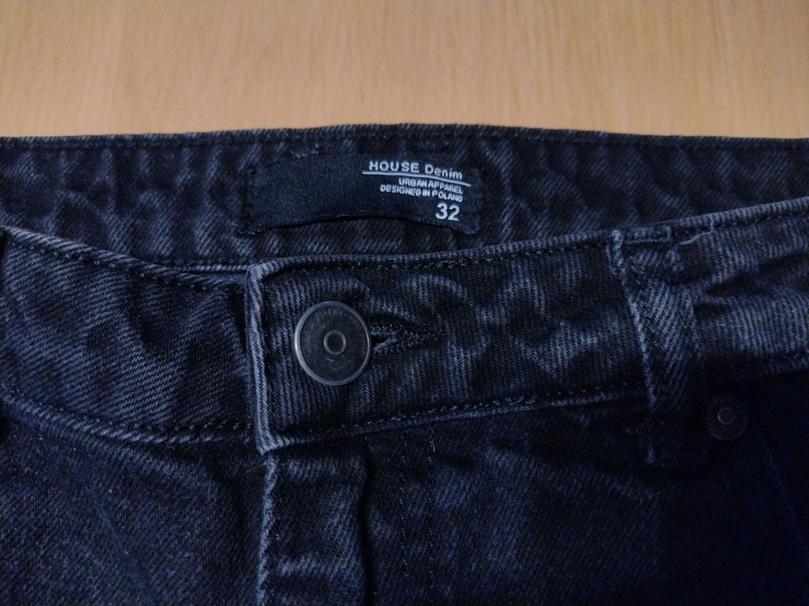 House Spodnie jeansowe z dziurami rozm W32