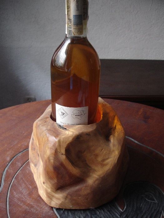 stojak uchwyt na wino drewniany korzeń