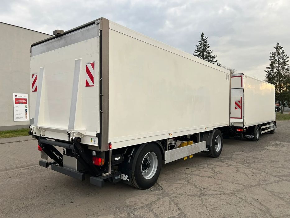 Schmitz Cargobull Kontener przejazdowy nowe opony winda Niemcy  Rama ocynk