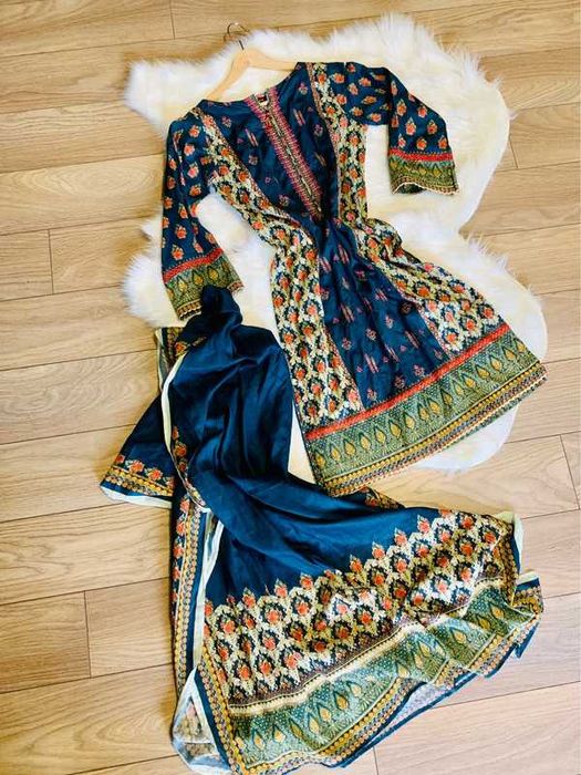 Komplet indyjski strój Punjabi Suit we wzory r. L