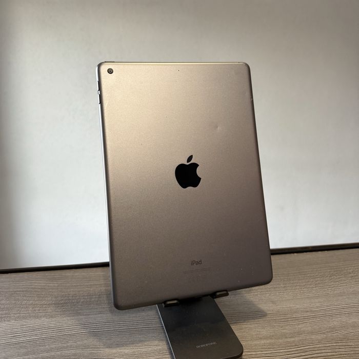 Планшет Apple Ipad 8 покоління 128gb айпад