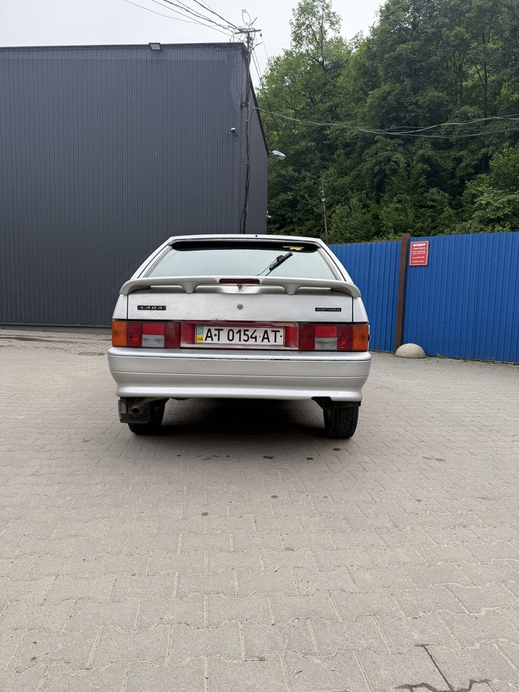 Автомобіль Ваз 2114
