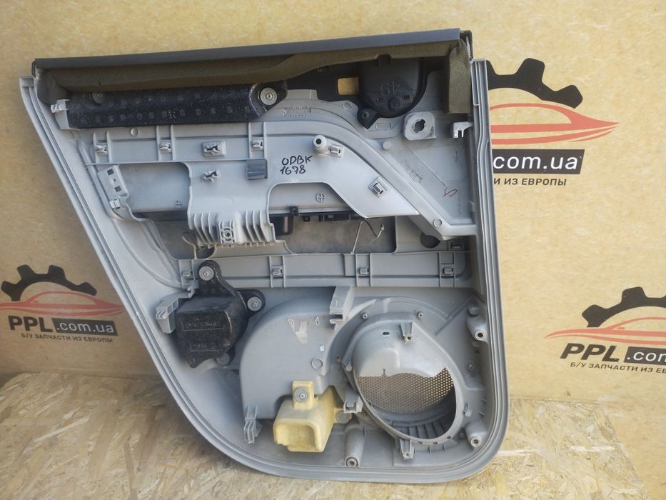 Jeep Patriot 2011-2017 карта обшивка двери задняя правая L0100732AA