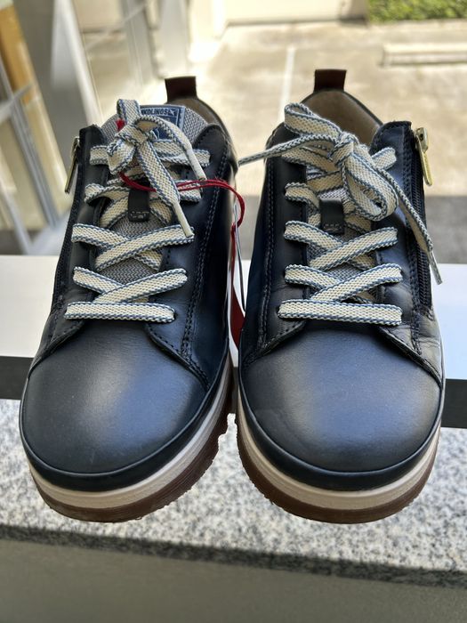 Sapatos pikolinos azuis novos 37