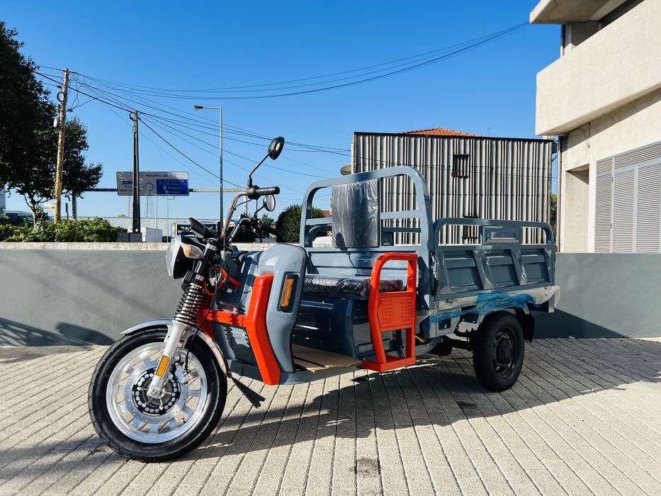 Triciclo elétrico