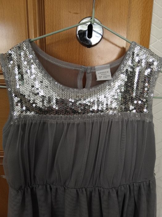 Платье на девочку LINDEX  122-128 см