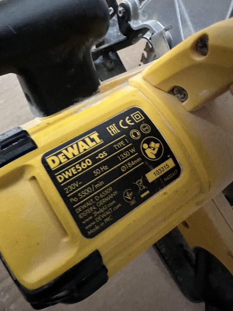 Pilarka tarczowa DeWalt DWE560K