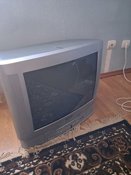 Віддам безкоштовно телевізор