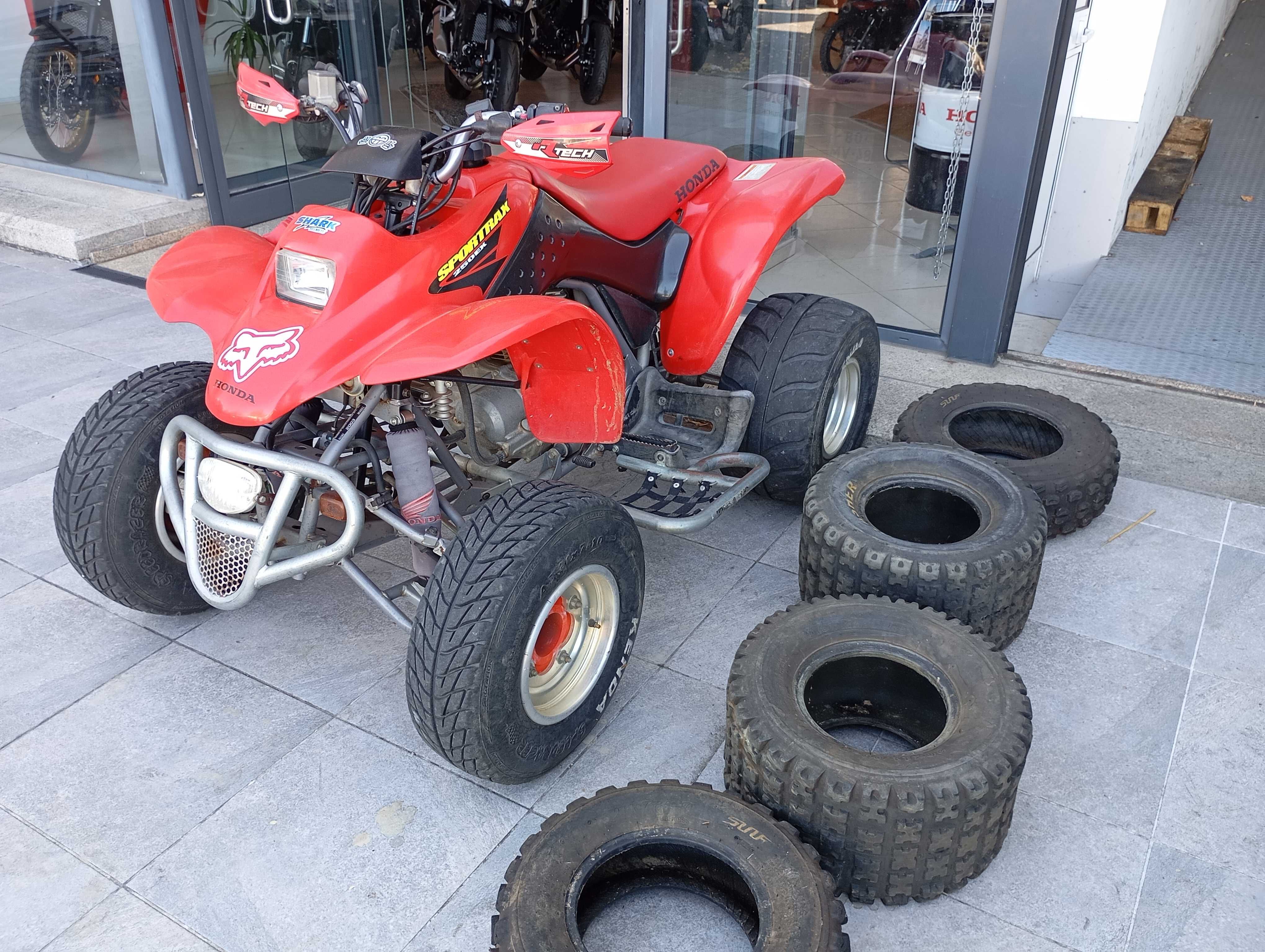 HONDA TRX 250 COMO NOVA toda de origem , 1 registo