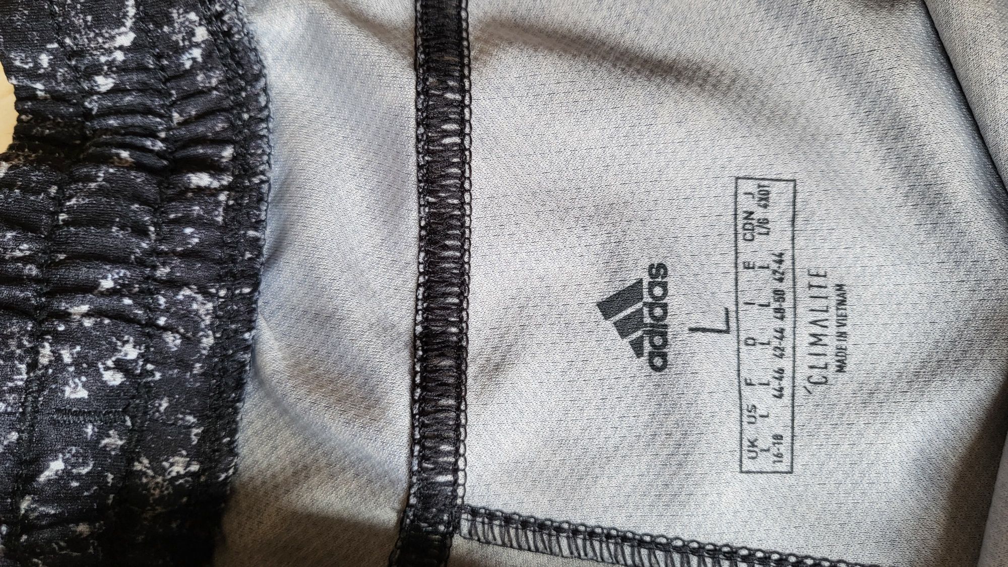 Spodenki Adidas nowe M / L wymiary na foto