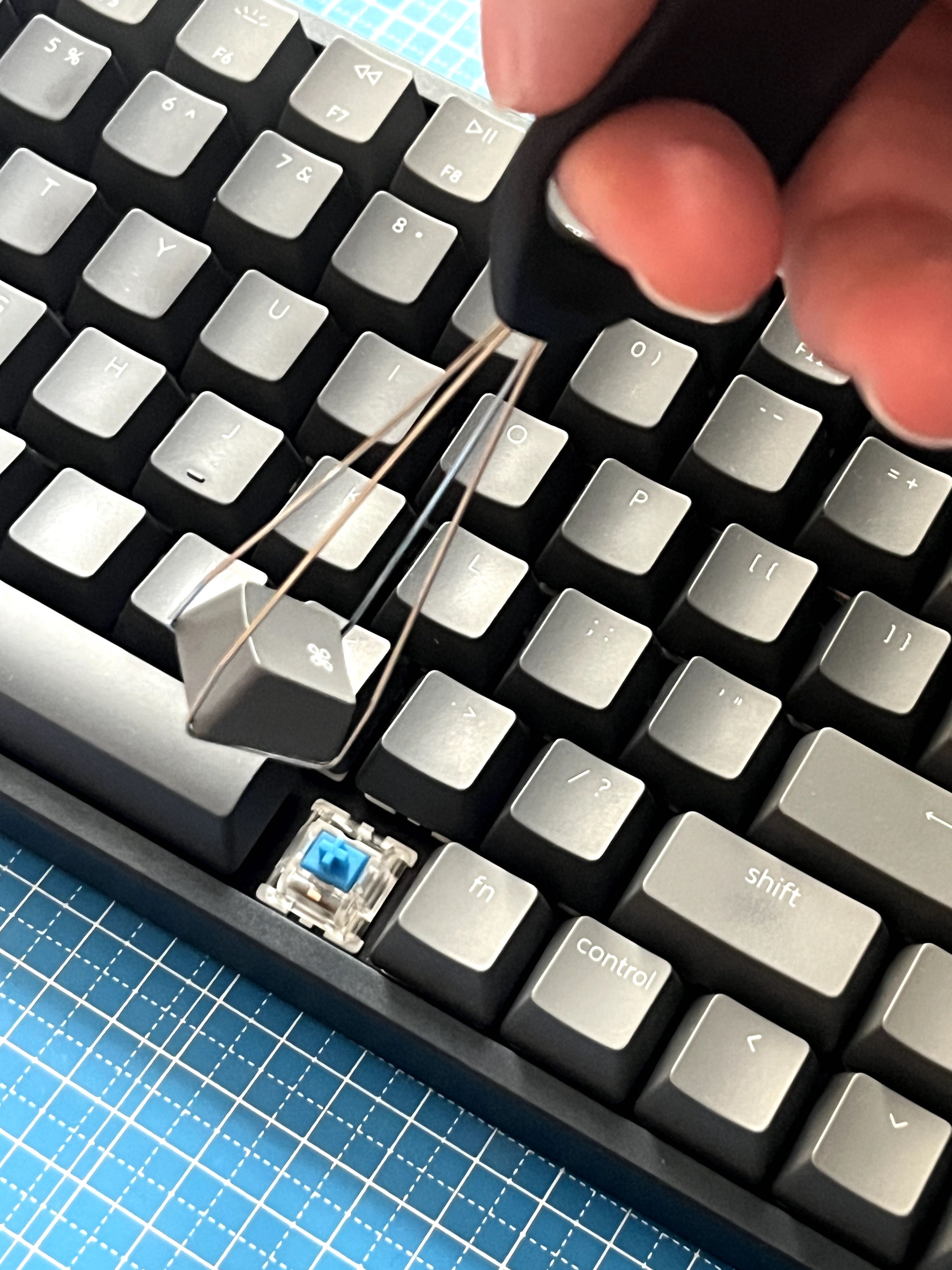 KEYCHRON K4 v2 klawiatura bluetooth Gateron Blue (aluminium RBG) K4J2