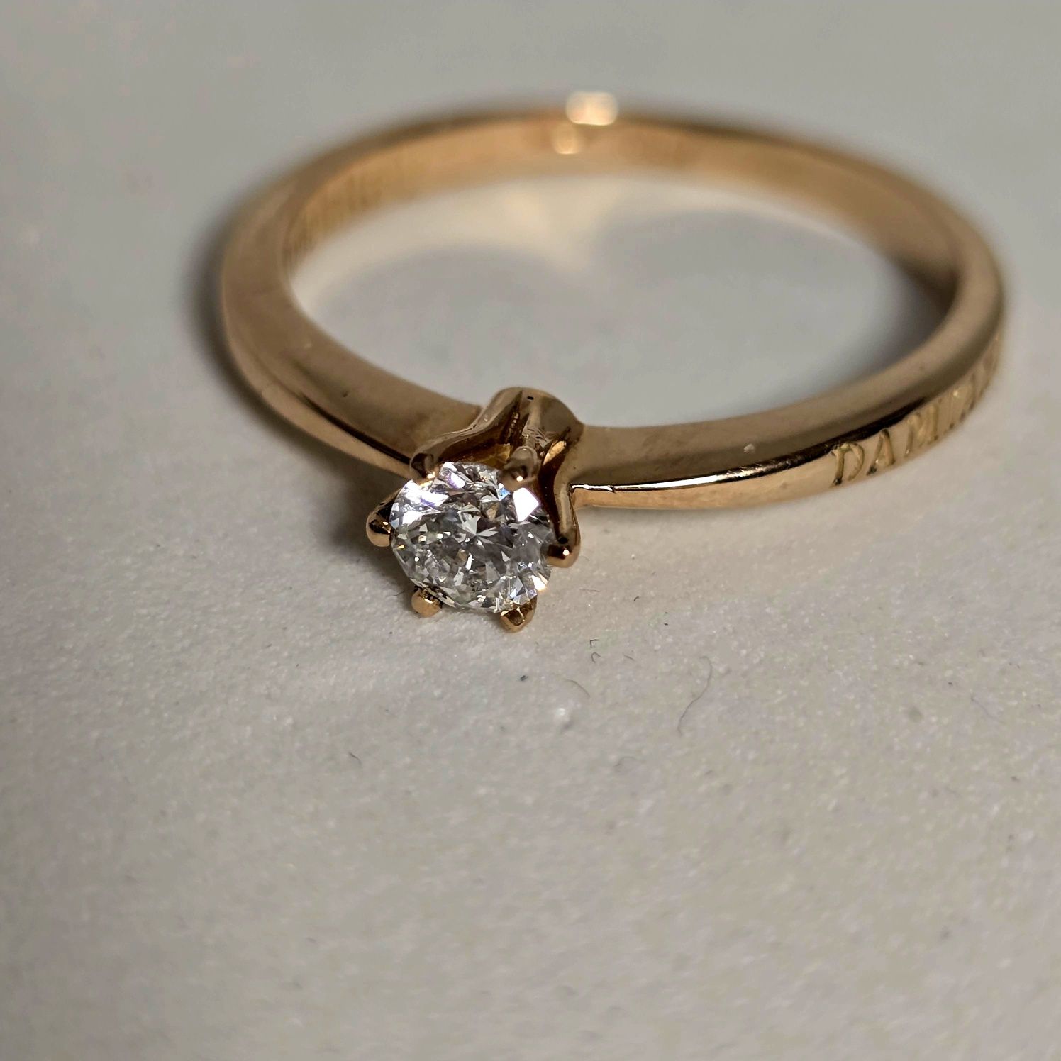 Damiani каблучка з діамантом
