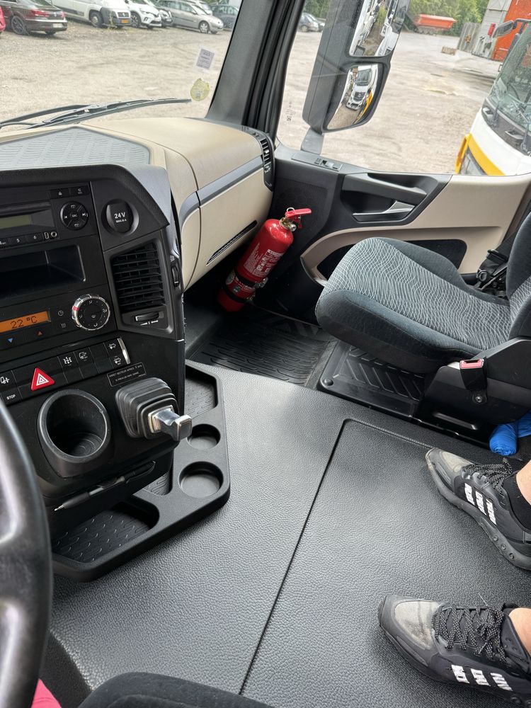 Mercedes Actros 1943 rok 2017
