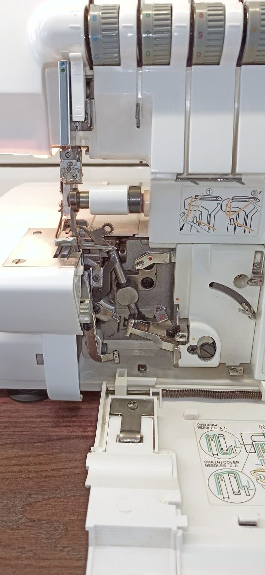 Overlock Arka Radom 557 5 nitkowy