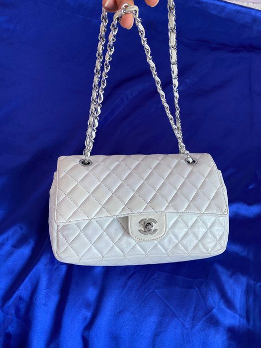 Chanel Vintage Black кожаная сумка белая женская оригинал с нюансом