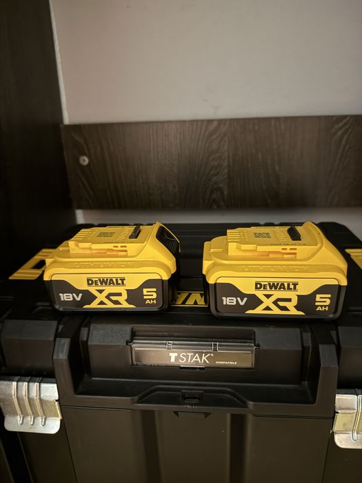 Baterie 2x dewalt DCB 184 5ah 18v 2x