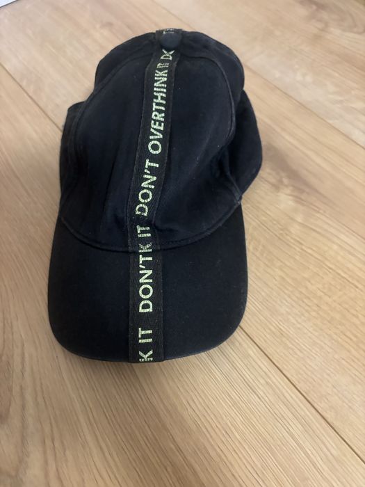 Czapka z daszkiem chlopieca