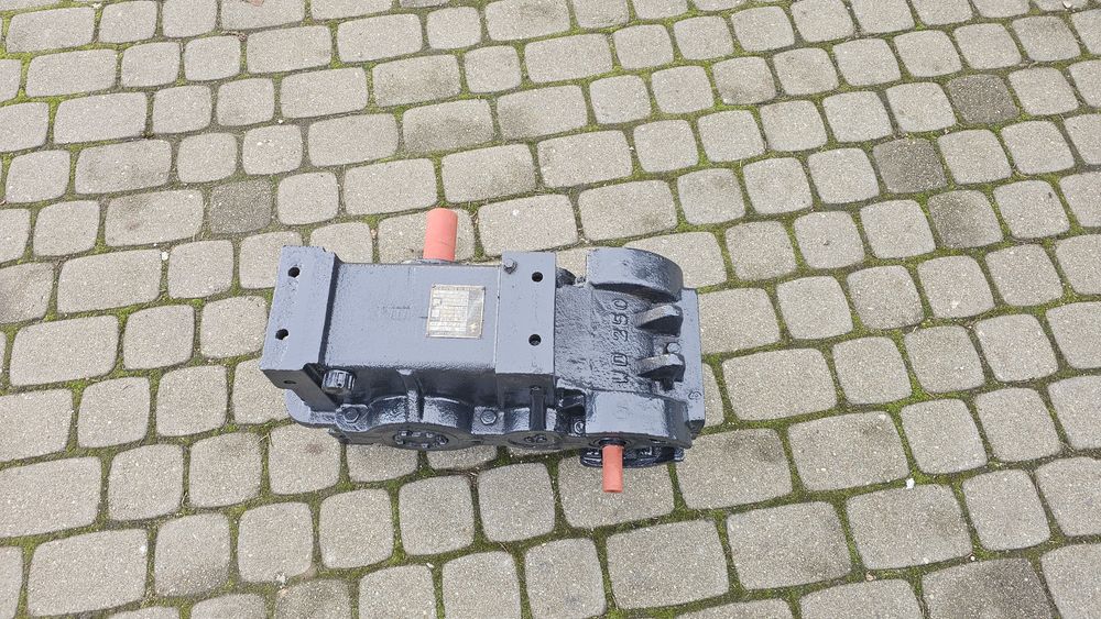 Przekladnia reduktor obrotów wd 250 i48.5 wyciągu obornika łuparka