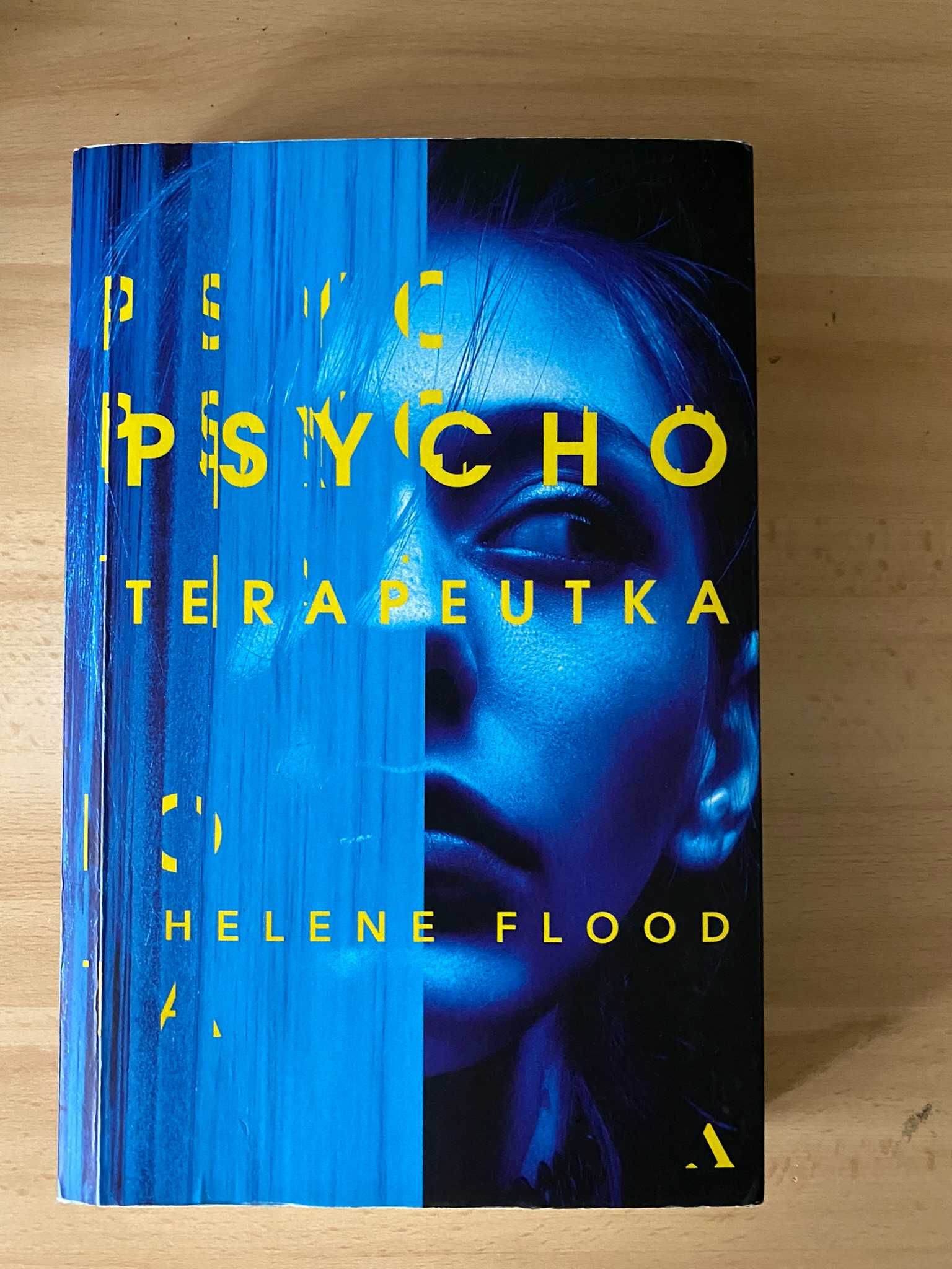Psychoterapeutka, Helene Flood